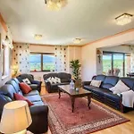 Villa 5-bed With Pool, Jacuzzi&padel Court *