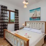 Villa 5-bed With Pool, Jacuzzi&padel Court