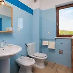 5-bed With Pool, Jacuzzi&padel Court * Drniš