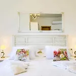 5-bed With Pool, Jacuzzi&padel Court *