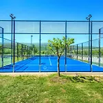 5-bed With Pool, Jacuzzi&padel Court Villa Drniš