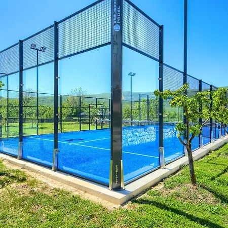 Nature's Embrace - Heated Pool, Jacuzzi & Padel *